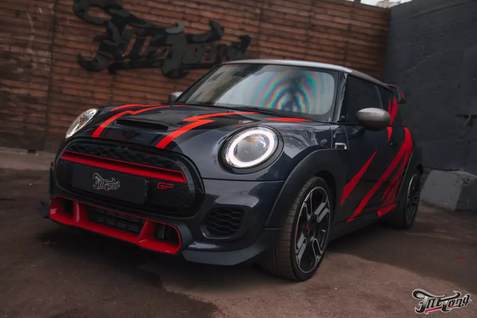 Оклеили в дизайн Mini Cooper GP